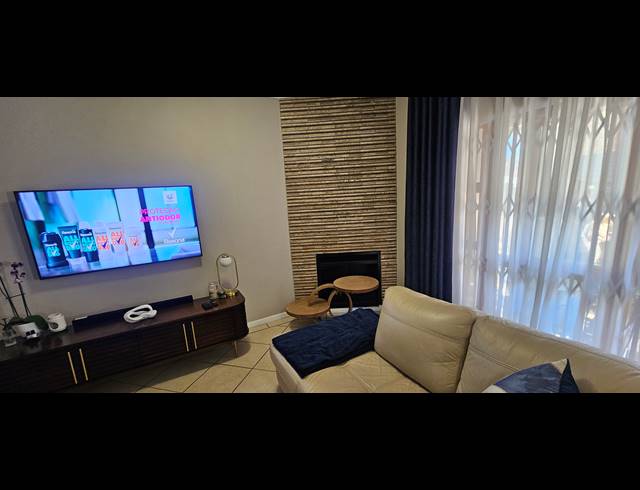 2 BEDROOM TOWNHOUSE FOR SALE IN MEYERSDAL
